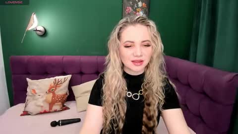 Eva 3 online show from 03/23/26, 01:42