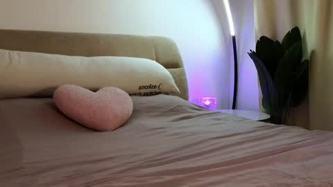 Eva online show from 03/05/25, 12:00