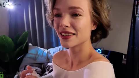 Eva online show from 09/17/25, 05:03