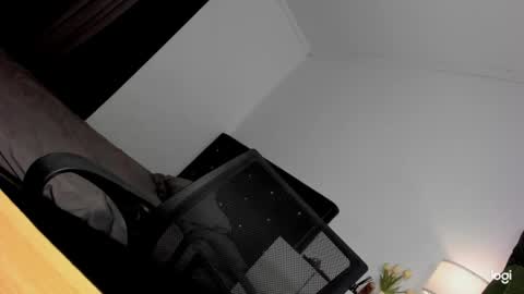 EVA online show from 04/30/26, 03:35