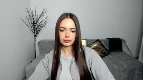 Eva online show from 03/25/26, 06:14