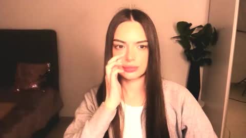 Eva online show from 04/14/26, 04:35