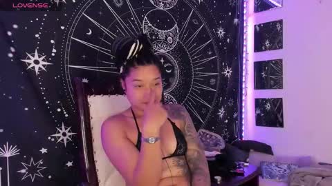 Eva  online show from 10/05/25, 08:45