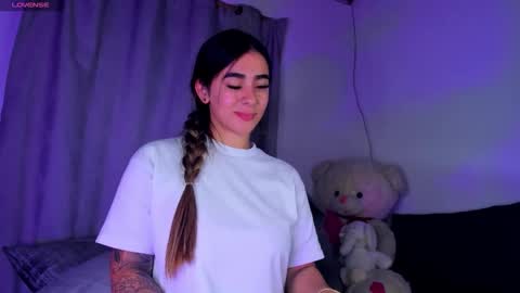 Eva Shinee online show from 02/03/26, 11:21