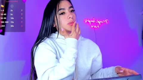 Eva Shinee online show from 03/24/26, 10:31