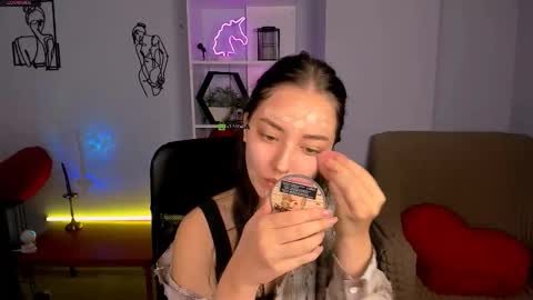 Eva online show from 11/11/25, 06:46