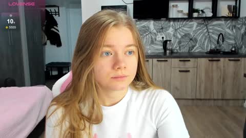 Eva online show from 01/04/25, 06:52