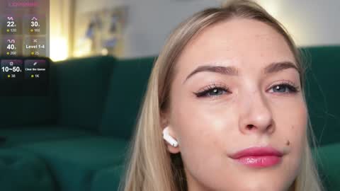 Hello Im Eva online show from 02/06/25, 09:53