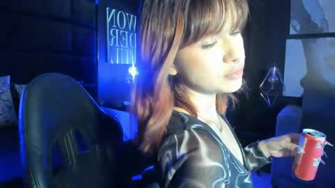 MISS EVY online show from 04/19/26, 03:39