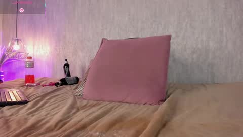 Eva online show from 09/27/25, 03:50