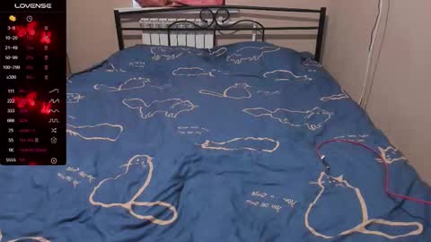 Eva online show from 11/16/25, 12:44