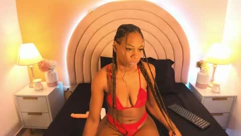 Snapshot of evaa_martinez chatting on 05/20/26, 12:22 Eva online show from 05/20/26, 12:22