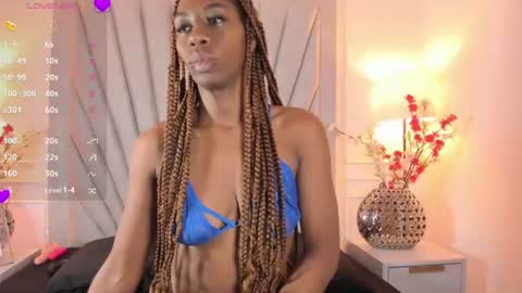 Snapshot of evaa_martinez chatting on 06/26/26, 12:31 Eva online show from 06/26/26, 12:31