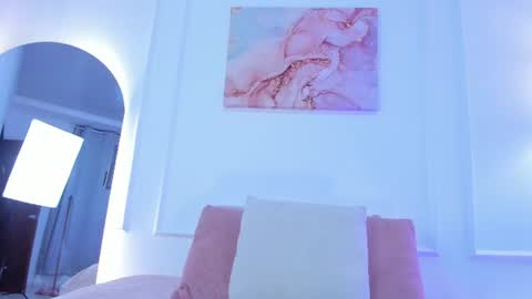 Snapshot of evaa_mills chatting on 07/23/26, 01:58 Eva online show from 07/23/26, 01:58