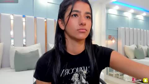 Eva online show from 11/12/25, 09:03