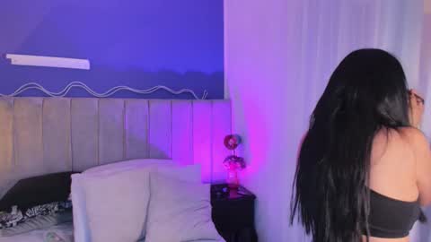 julieth online show from 03/25/26, 08:04