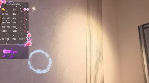 Snapshot of evabloom_ chatting on 10/25/25, 02:24 EvaBloom online show from 10/25/25, 02:24