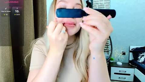 Eva  online show from 09/11/25, 02:00