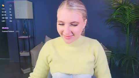 Snapshot of evacadooo chatting on 05/13/26, 02:42 Eva online show from 05/13/26, 02:42