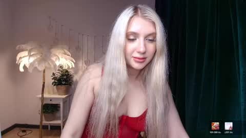 Snapshot of evacadooo chatting on 05/29/26, 03:04 Eva online show from 05/29/26, 03:04