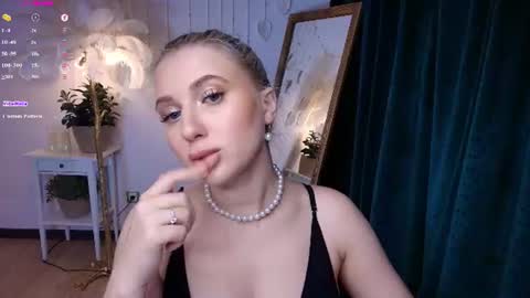 Snapshot of evacadooo chatting on 06/09/26, 02:45 Eva online show from 06/09/26, 02:45