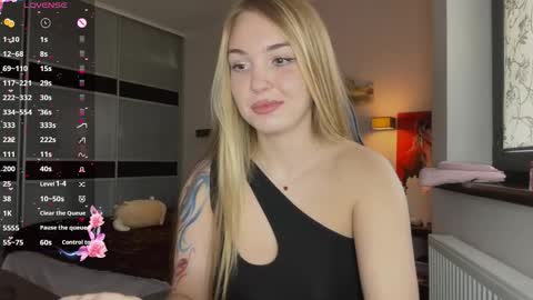 Snapshot of evacarter1 chatting on 10/24/25, 10:44 evacarter1 online show from 10/24/25, 10:44