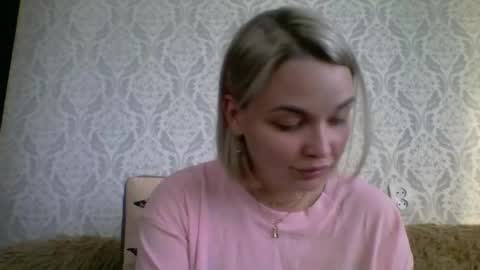 evadelicious_ online show from 06/25/26, 01:48
