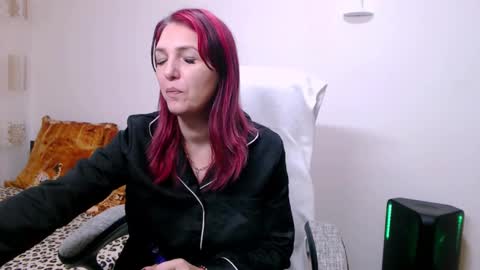 EvadesireONE online show from 03/14/26, 08:42