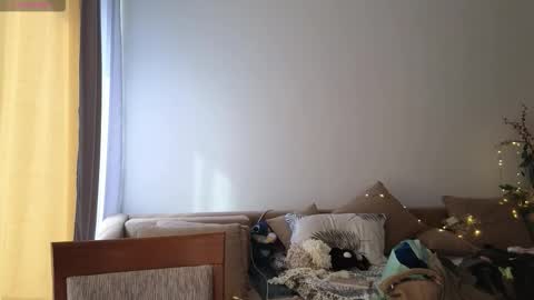 Eva online show from 10/21/25, 07:09