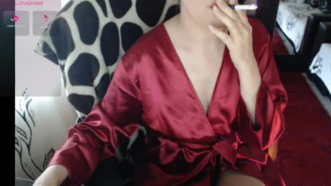 Snapshot of evadream1 chatting on 04/09/26, 10:42 EVADREAM online show from 04/09/26, 10:42