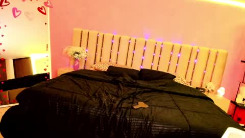 Snapshot of evagomez chatting on 02/17/25, 07:47 Eva Gomez online show from 02/17/25, 07:47