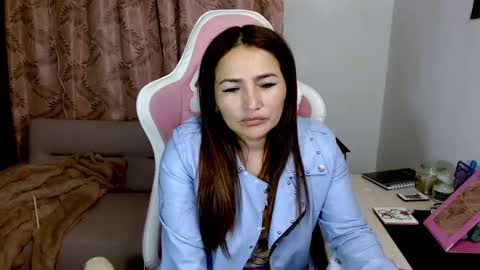 Snapshot of evagrays chatting on 02/18/25, 12:48 Eva online show from 02/18/25, 12:48