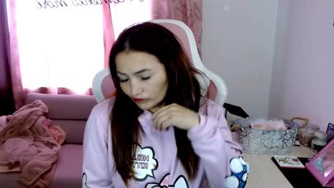 Snapshot of evagrays chatting on 02/22/25, 02:41 Eva online show from 02/22/25, 02:41