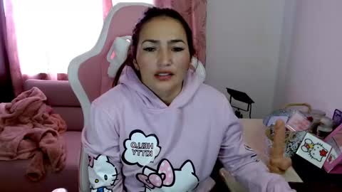 Snapshot of evagrays chatting on 02/22/25, 05:46 Eva online show from 02/22/25, 05:46