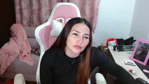 Snapshot of evagrays chatting on 09/16/25, 11:50 Eva online show from 09/16/25, 11:50