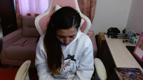 Snapshot of evagrays chatting on 09/29/25, 09:41 Eva online show from 09/29/25, 09:41