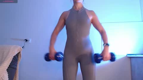 Eva online show from 09/28/25, 03:56