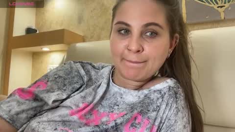 EvaHazard online show from 10/24/25, 02:57