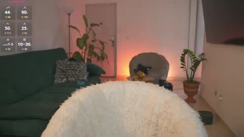 evajacksss_ online show from 04/15/26, 07:32