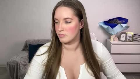 Eva online show from 11/08/25, 07:56