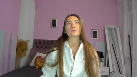 Eva online show from 02/18/25, 03:53