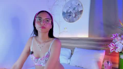 Snapshot of evalune_ chatting on 05/06/26, 09:09 . online show from 05/06/26, 09:09