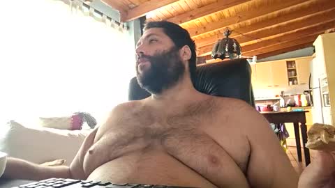 evaluz93 online show from 04/14/26, 06:14