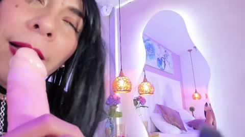 evamillins online show from 02/25/25, 07:31