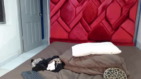 Eva Mills online show from 02/16/25, 02:54