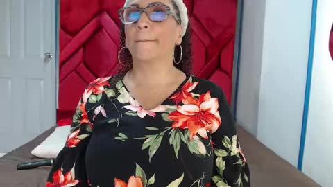 Eva Mills online show from 03/04/25, 04:09