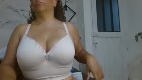 Eva Mills online show from 10/11/25, 08:40