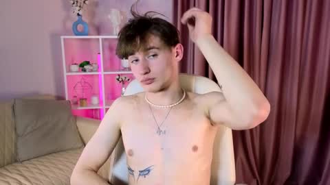 Snapshot of evan__joy chatting on 03/02/26, 08:48 Evan online show from 03/02/26, 08:48