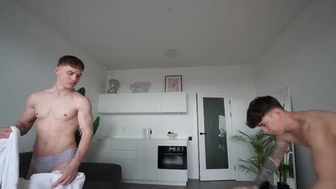 evan_white_ online show from 05/31/26, 09:05