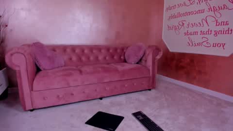 Snapshot of evanew_ chatting on 02/23/25, 09:26 Eva online show from 02/23/25, 09:26